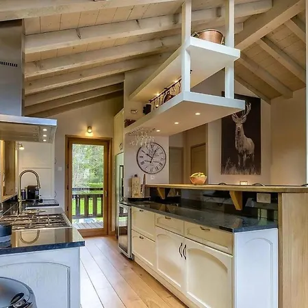 Chalet Hausobert Stylish Alpine Getaway With Stunning Views * 采尔马特